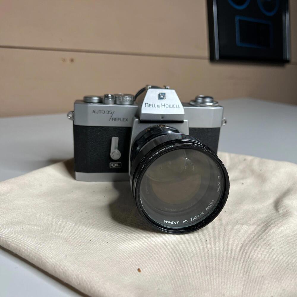 Bell & Howell 35mm Auto 35 Reflex Design 237 Camera‎ Canon EX 50mm 1:1.8 Lens
